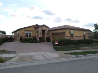 111 Country Club Dr, Calimesa, CA 92320