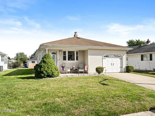 30 Bonaire Drive, Toms River, NJ 08757