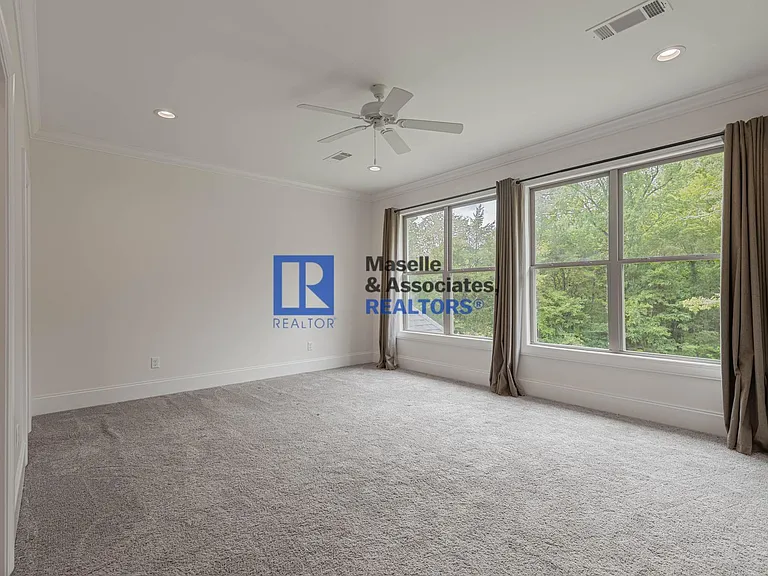 412 Dover Ln — Photo 52