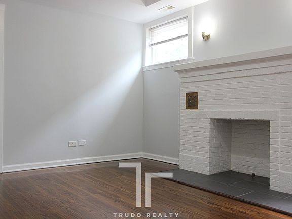 3rd image of 1456 W Fargo Ave #1460209