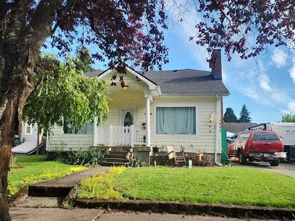 2833 Field St, Longview, WA 98632