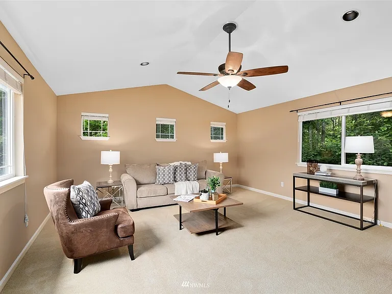 2124 146th Pl SW — Photo 10