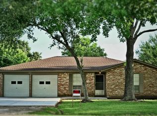 9711 Youngcrest Dr, Stafford, TX 77477