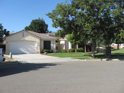662 Woodridge Ct, Lemoore, CA, 93245