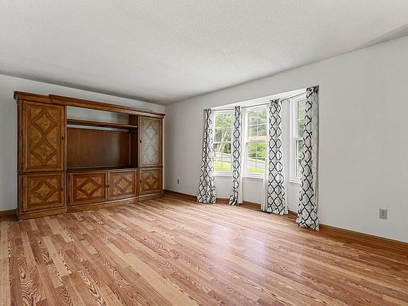 5th image of 5837 Cheryl Dr