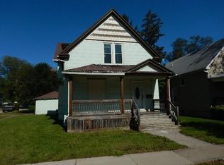 916 B Ave NW, Cedar Rapids, IA 52405