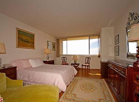 5th image of 2220 Avenue Of The Stars Unit 1401