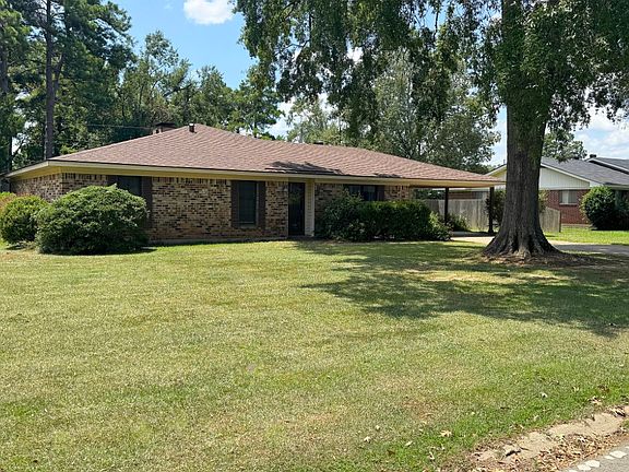 2nd image of 102 River Oaks Dr