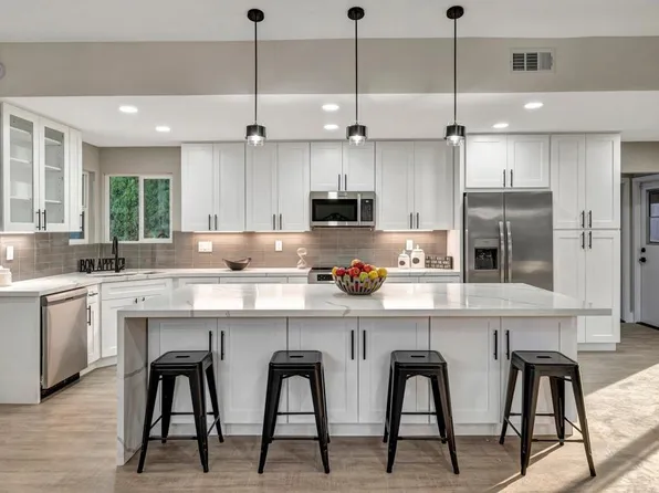 5990 Manon St, La Mesa, CA 91942