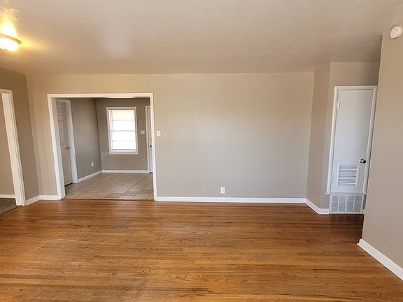 4th image of 4210 Pasadena Dr