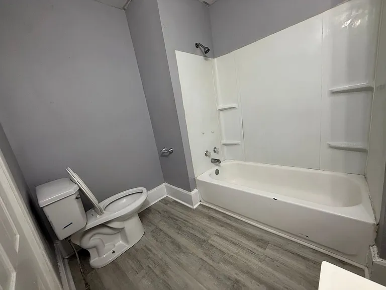 545 W State St #3 — Photo 10