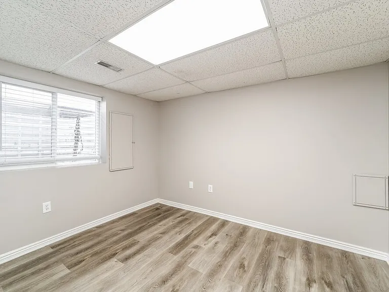 7747 S Briar Dr — Photo 18