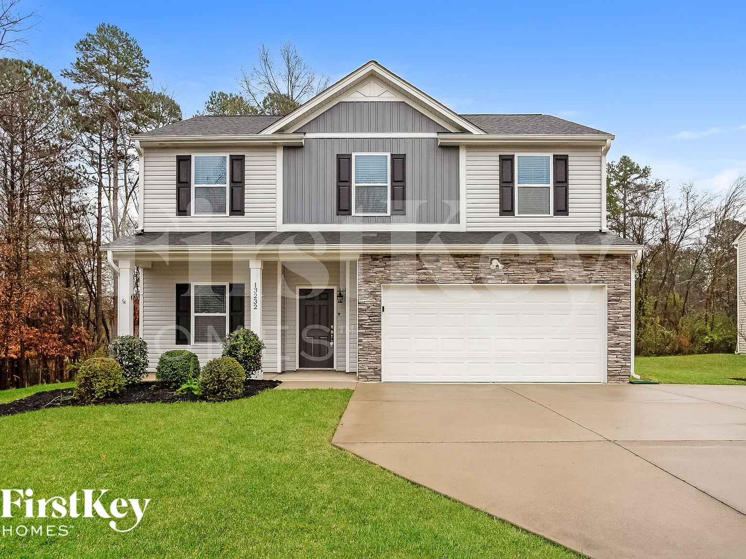 4 bed, 2.5 bath, 2056 sqft, $2,925 — Photo 1