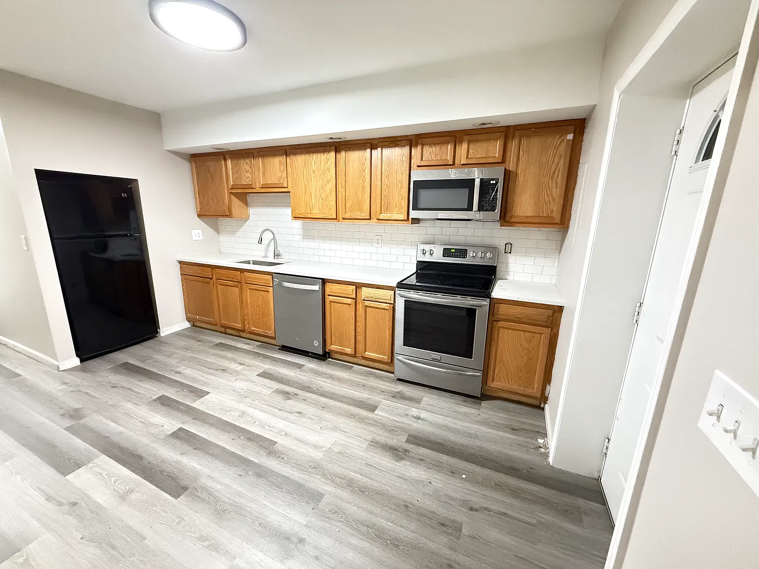 3 bed, 1250 sqft, $1,650 — Photo 3