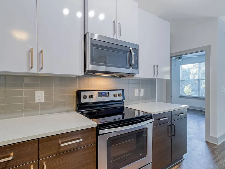 Glossy dual tone cabinets