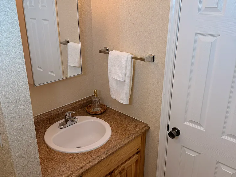 Evergreen Garden Apartments — Photo 3