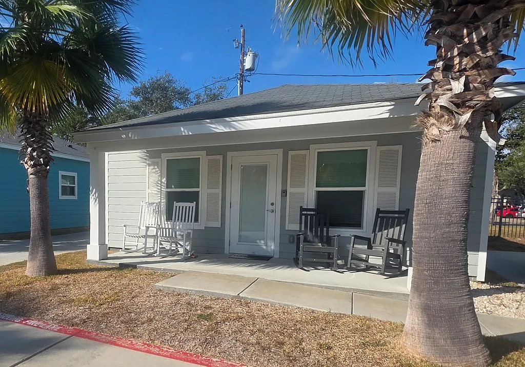 1 bed, 1.0 bath, 720 sqft, $1,350 — Photo 3