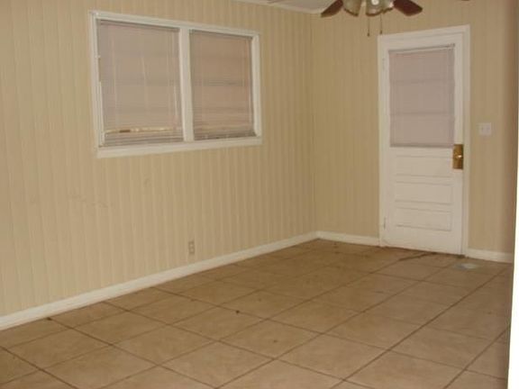 5th image of 12 Alice Farr Dr