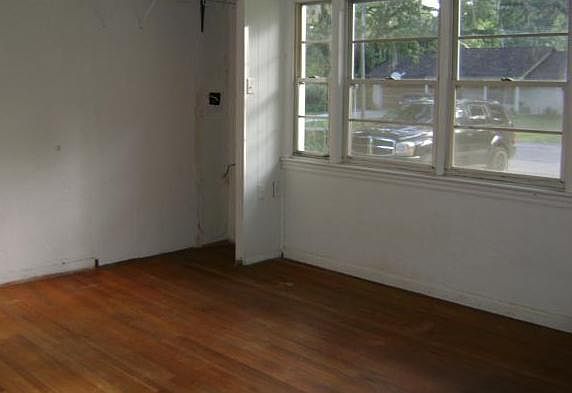 5th image of 2403 Jefferson Ct