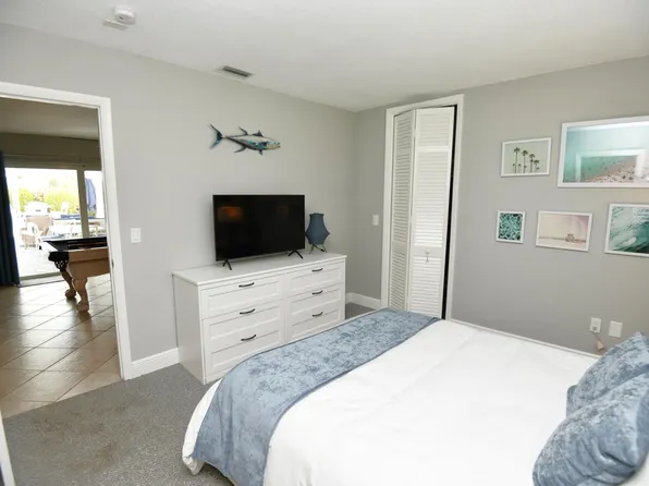 336 Tacoma Ln, Palm Beach Shores, FL 33404