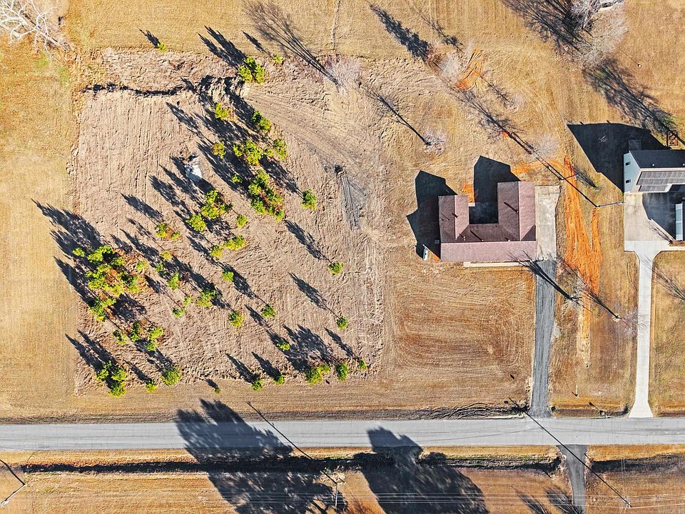 2nd image of 2 Bethlehem Rd