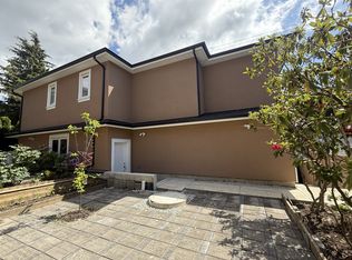 12X2 W 45th Ave, Vancouver, BC V6M2H5