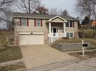 35 Apostle Ct, Fenton, MO