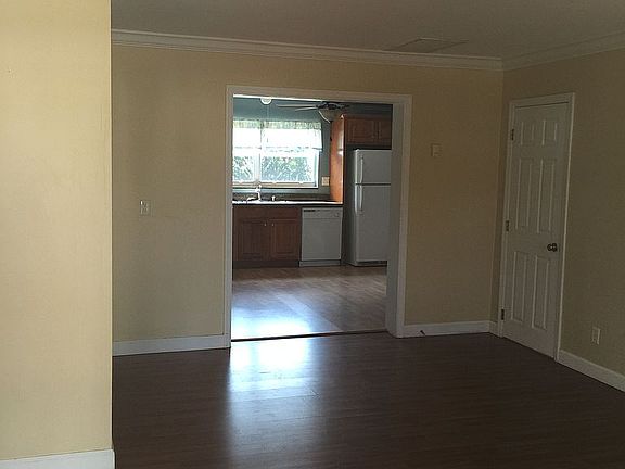 3rd image of 804 36th St