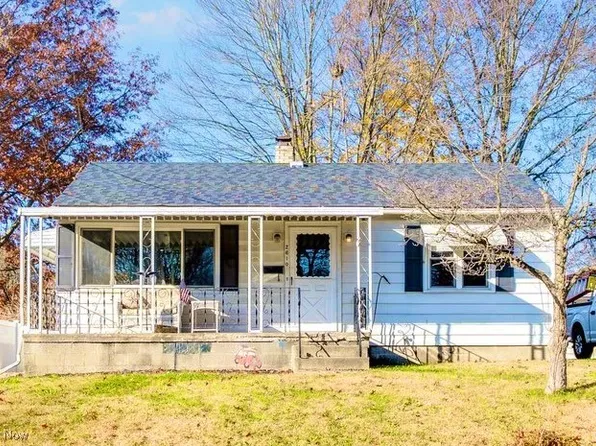 2610 11th St, Cuyahoga Falls, OH 44221