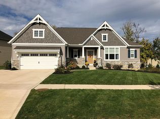 3021 Steffan Woods Dr, Twinsburg, OH 44087