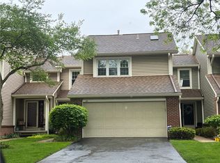 30 Montpelier Cir, Rochester, NY 14618