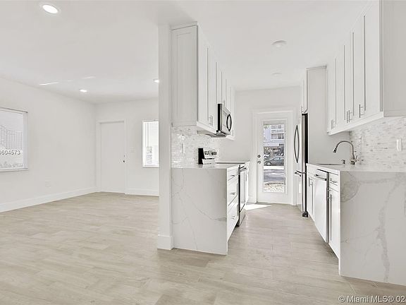 2nd image of 95 Edgewater Dr #0