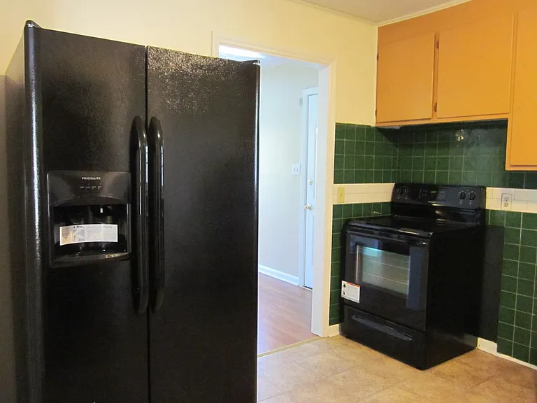 2615 Sater St — Photo 6