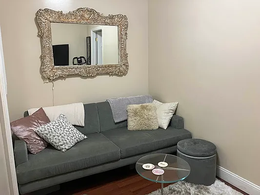 Rented by MySpaceNYC | media 3