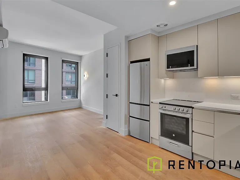 130 Hope St #508B — Photo 4