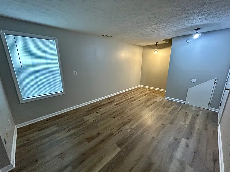 3039 Armory Dr — Photo 18