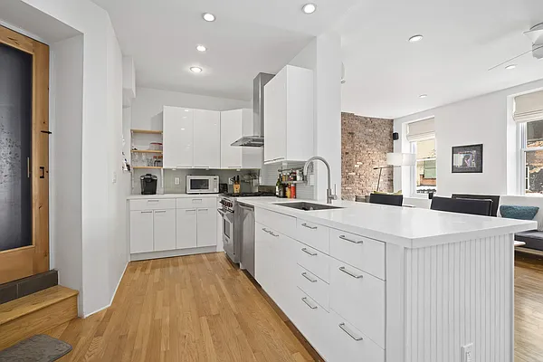 Sold by Compass | media 13