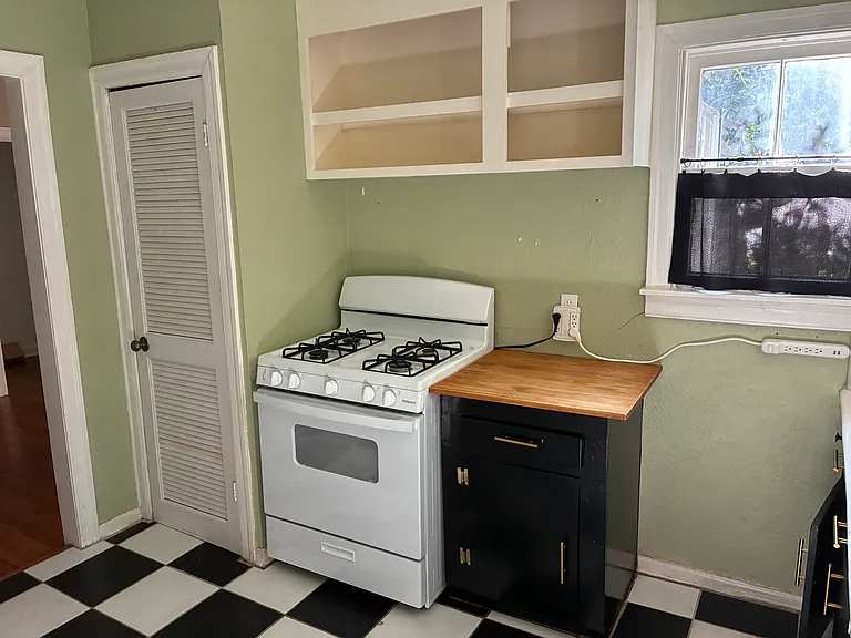 805 Roosevelt St — Photo 29
