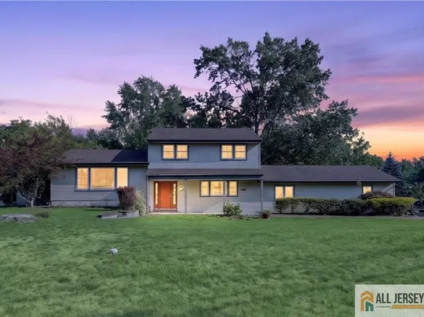 1 Perry Rd, East Brunswick, NJ 08816