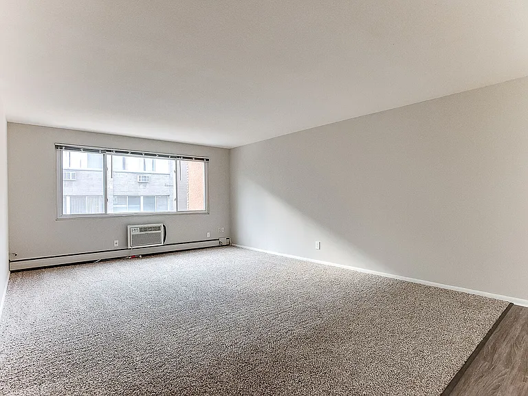 2421 Pillsbury Ave S — Photo 9