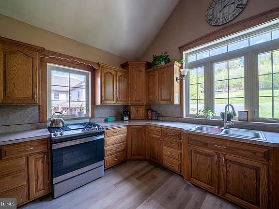 3rd image of 6784 Raccoon Valley Rd