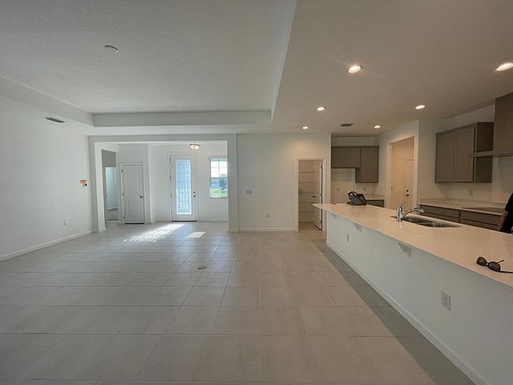 5th image of 414 Loymer Cir