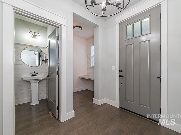 4th image of 3349 E Girdner Dr