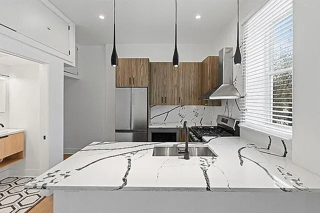 1236 W Hubbard St #2S — Photo 2