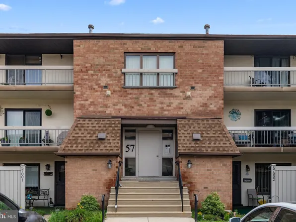 57103 Delaire Landing Rd #103-00, Philadelphia, PA 19114