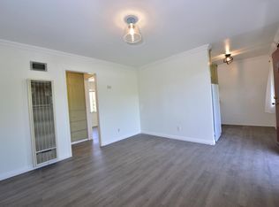 247 N Mountain Trl #247B, Sierra Madre, CA 91024