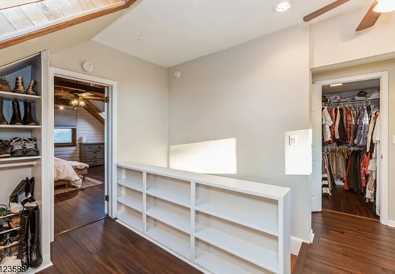 2436 Mountain Ave — Photo 2