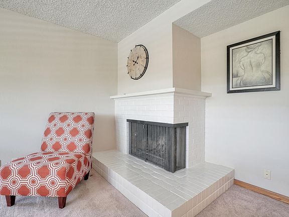 4th image of 11260 Monterey Ct