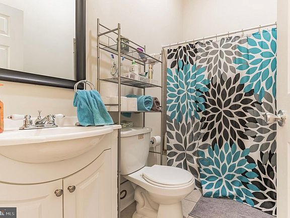 3rd image of 1415 N 18th St #1