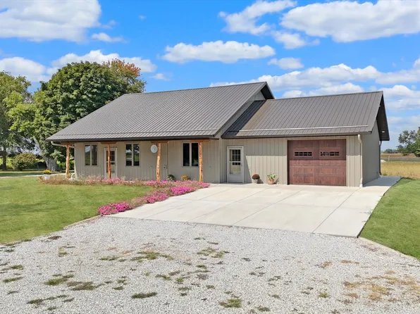 1190 N 1400 East Rd, Bement, IL 61813